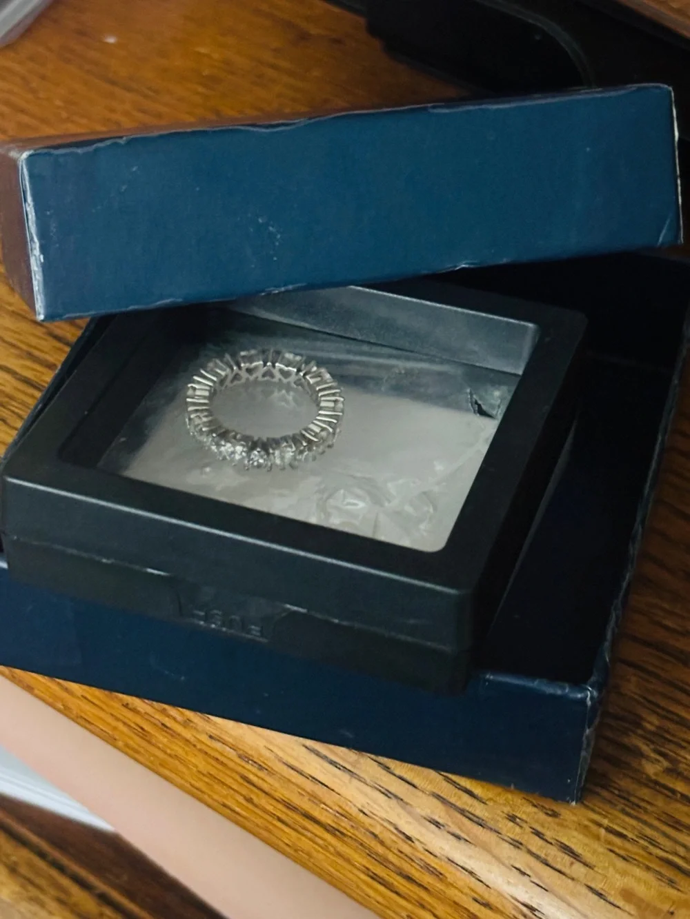 Moissanite shimmering carat